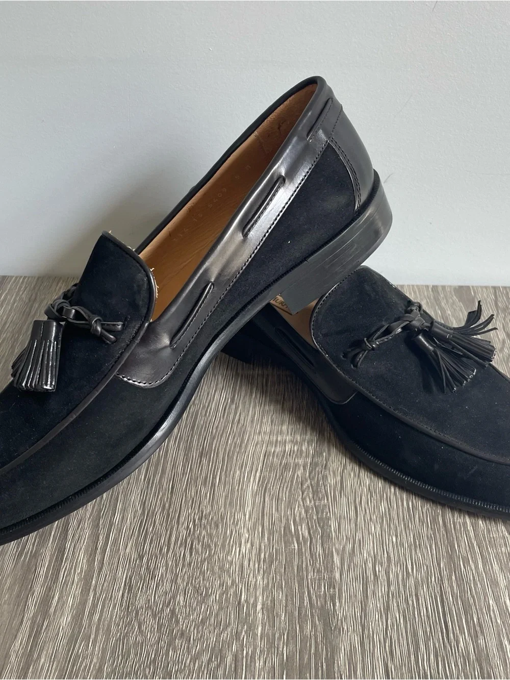 NWOB Classy & Comfortable Johnston & Murphy Black Suede Tassel Slip-On Loafers